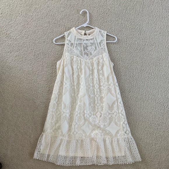 Xhilaration Dresses & Skirts - Like-new, off white, sleeveless, lace dress